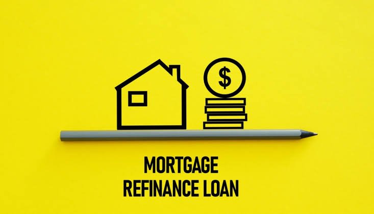 How to Refinance a Mortgage With a Low Interest Rate